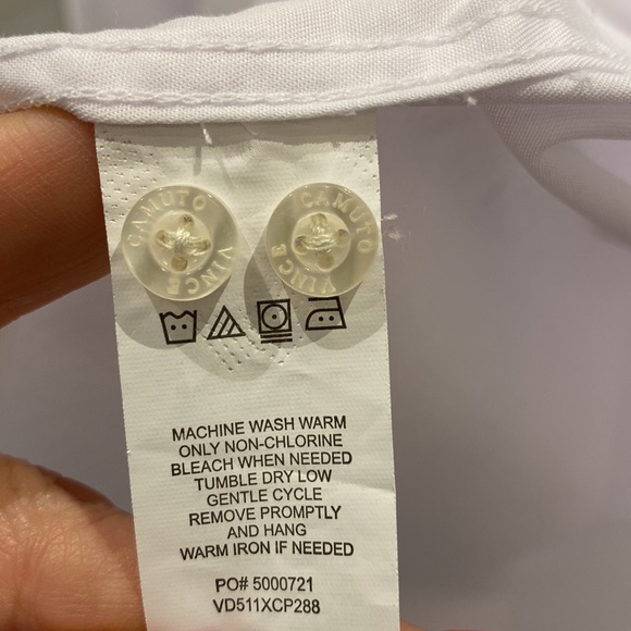 Classic Vince Camuto shirt - Picture 7 of 8